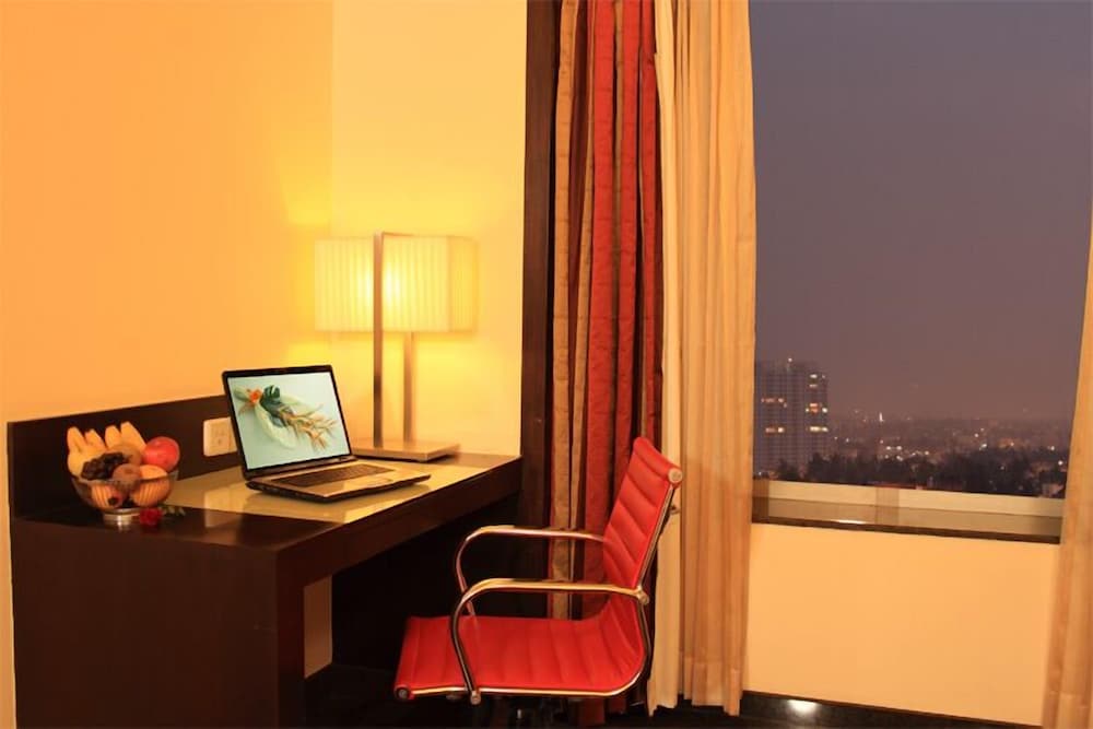 AURICK BOUTIQUE HOTEL 25/28