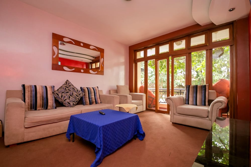 Meltonia Luxury Suites 26/50