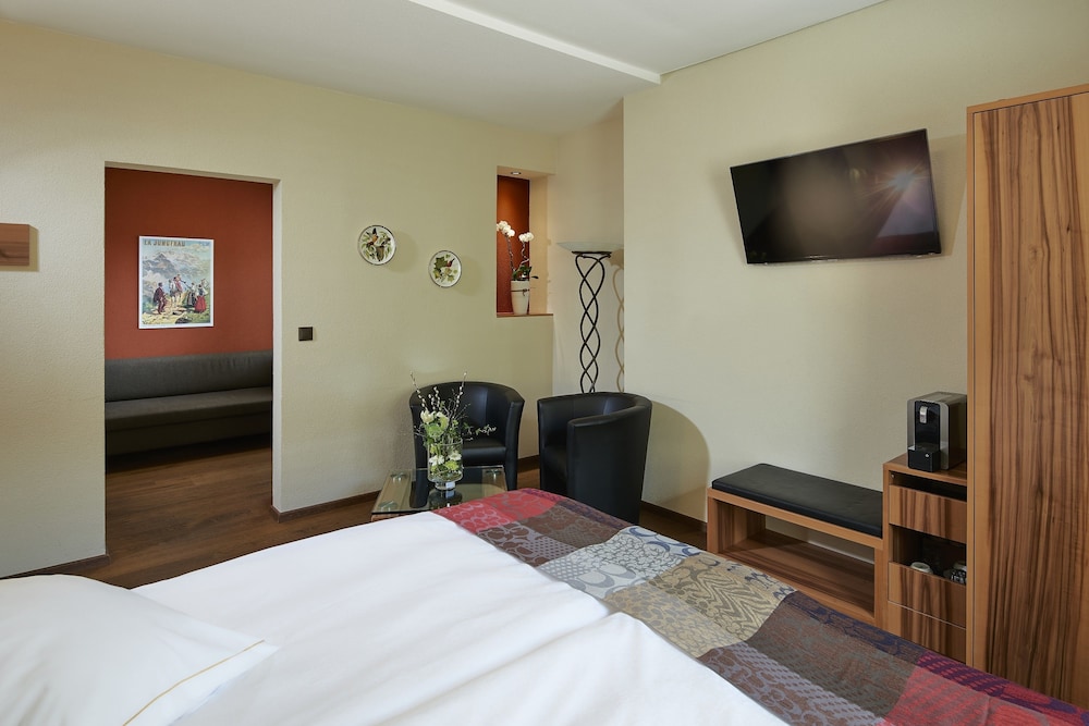 Hotel Ambassador 23/62