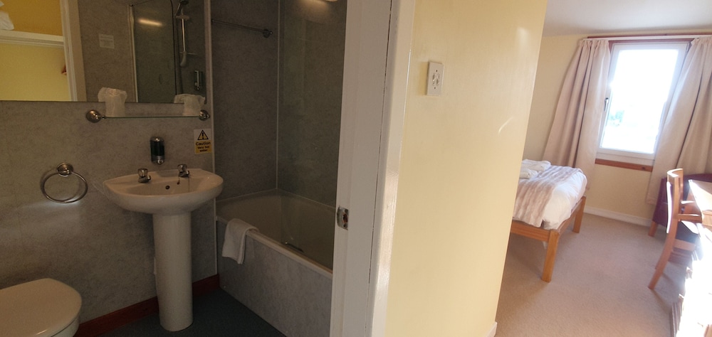 Room, Double Bed, Brae Hotel 9/10