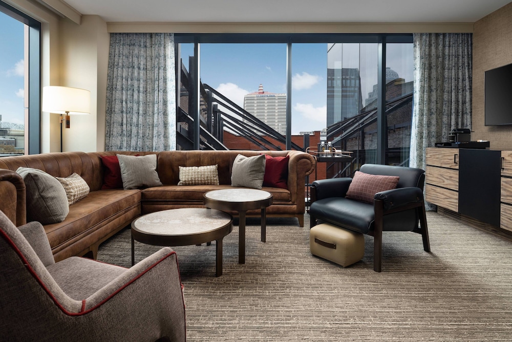 Hotel Distil Autograph Collection 49/82