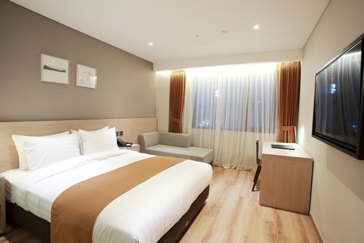 STANDARD, DOUBLE BED
