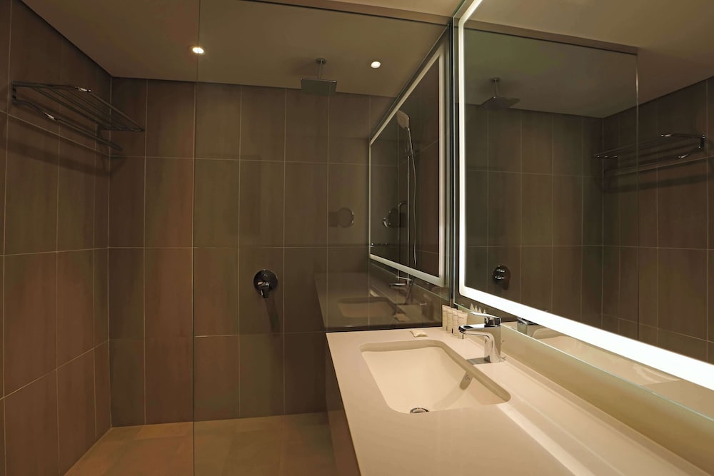 Radisson Hotel & Residence Riyadh Olaya 65/65