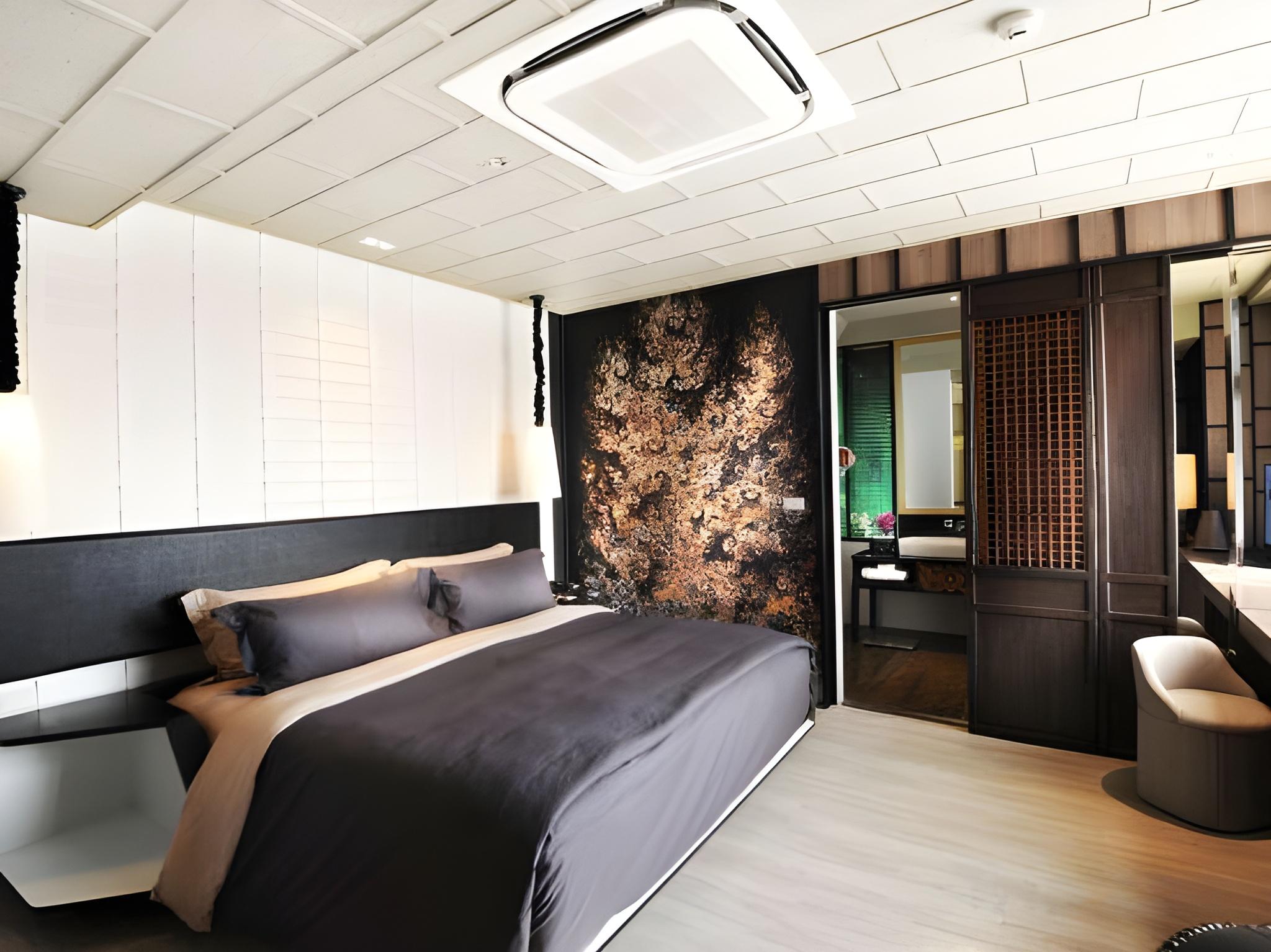 Heritage Suite