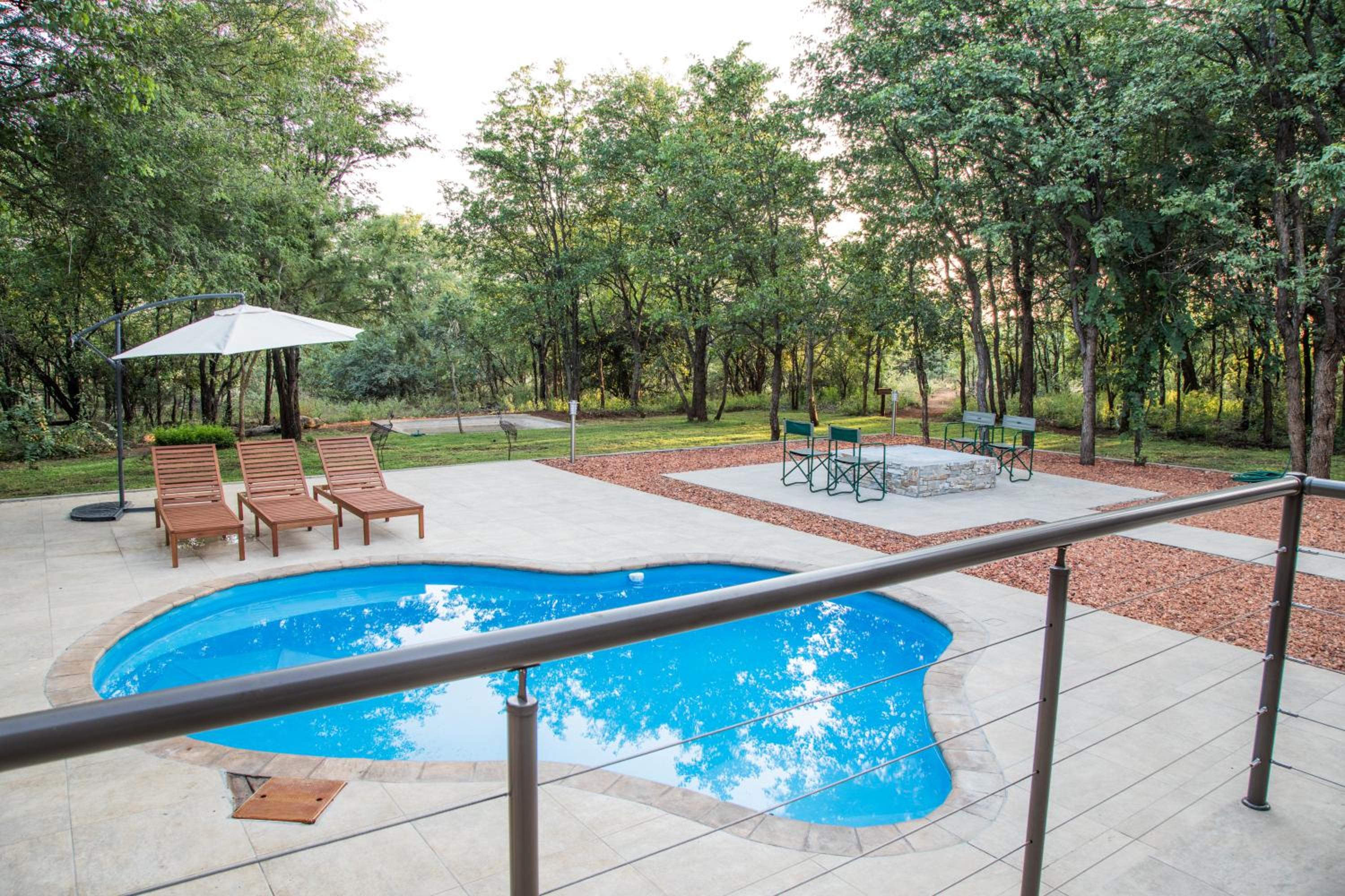 Kingly Bush Villa 14/36