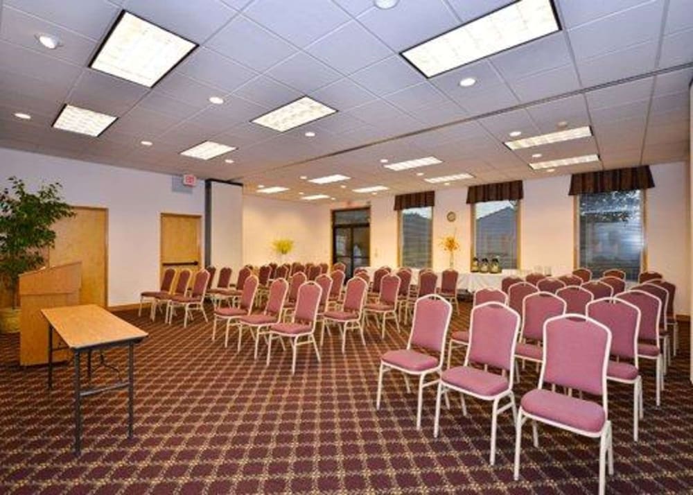 Quality Inn & Suites Vancouver - Hazel Dell 46/59