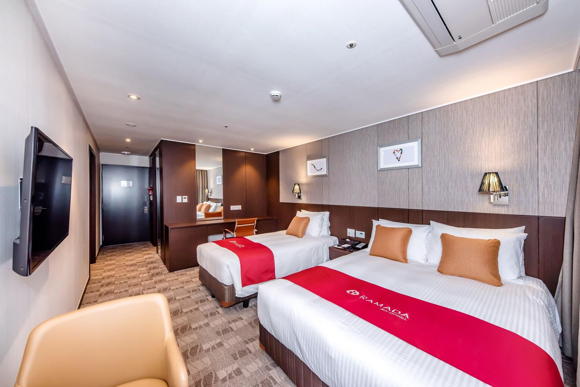 Suite, Multiple Beds
