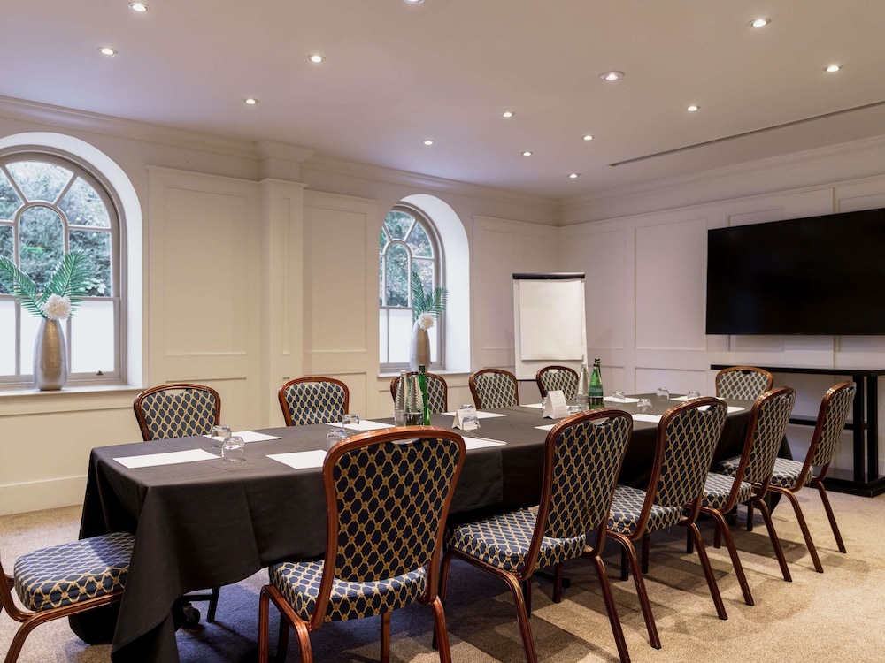 Mercure Southgate Hotel 39/49