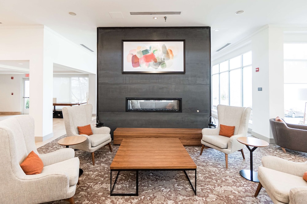 HILTON GARDEN INN FAIRFAX 34/61