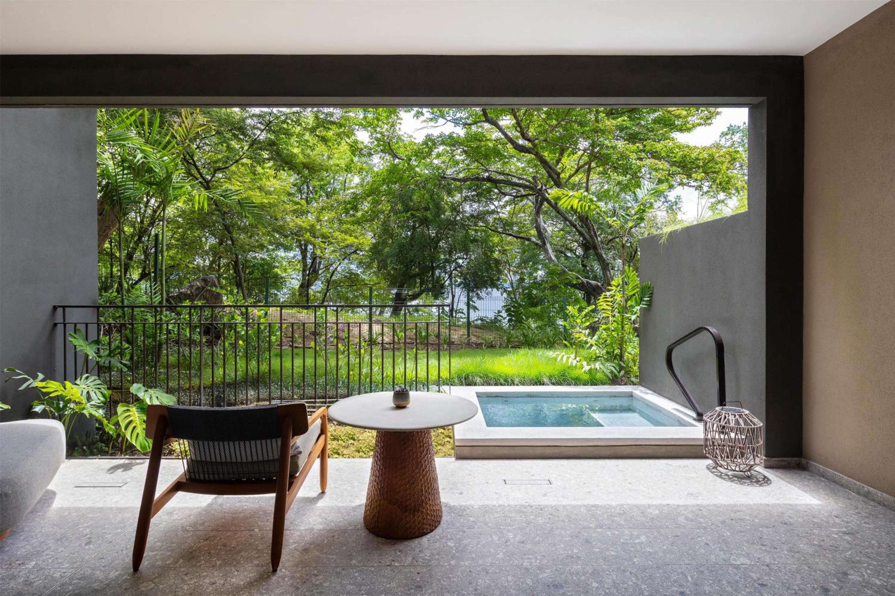 Room, 2 Queen Beds, Bay View, Plunge Pool