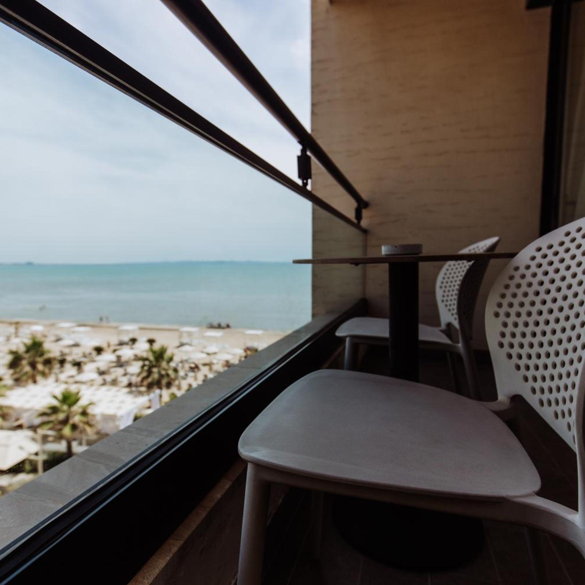 Royal G Hotel and Spa 53/58
