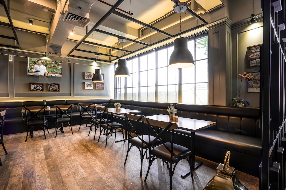 Maple Hotel Grogol 20/27