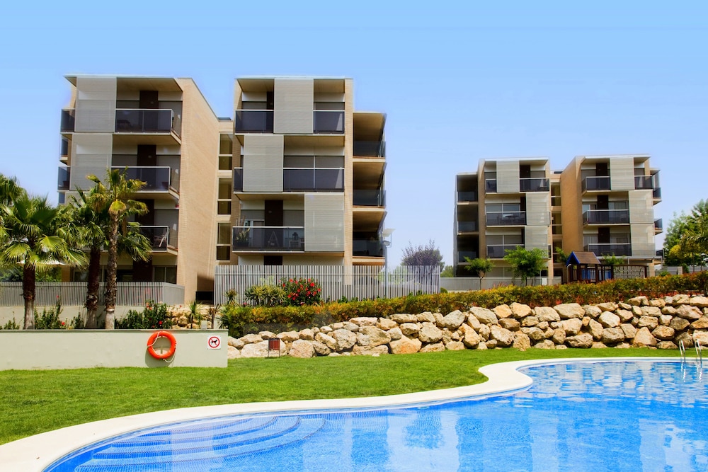 Rentalmar Families Paradise Village 28/43