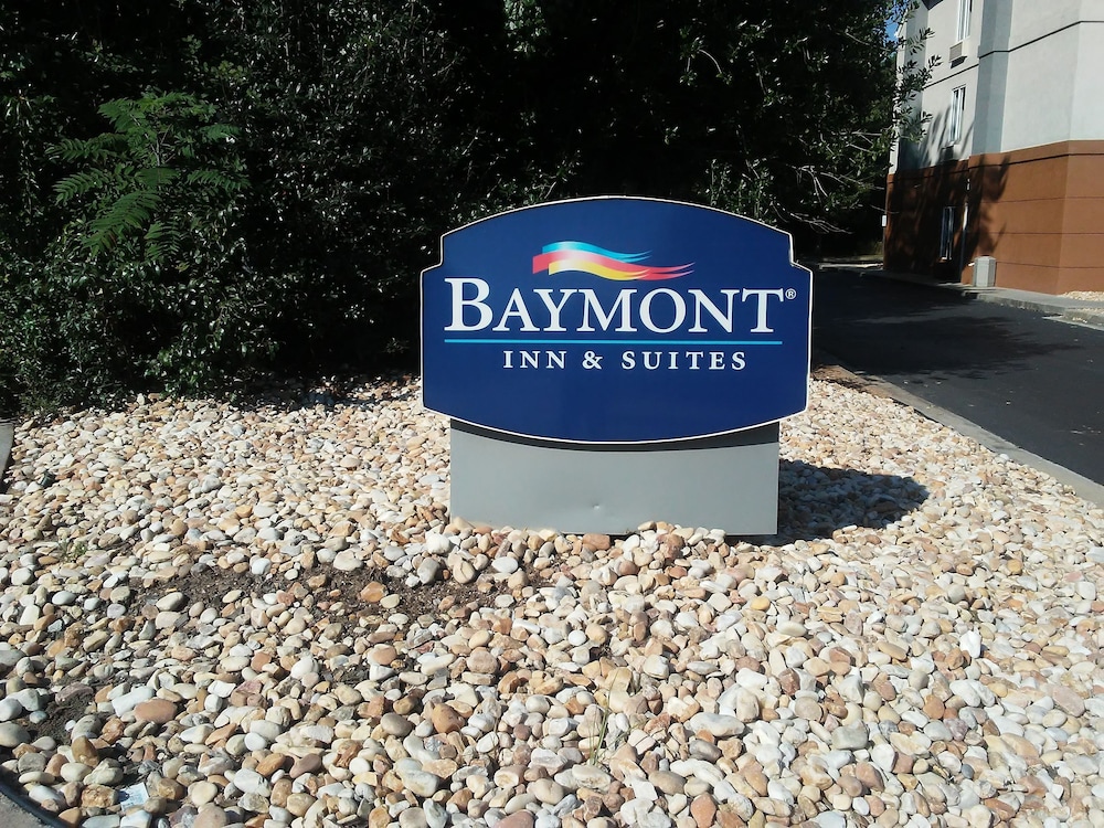 Baymont by Wyndham Lithia Springs Atlanta 14/28
