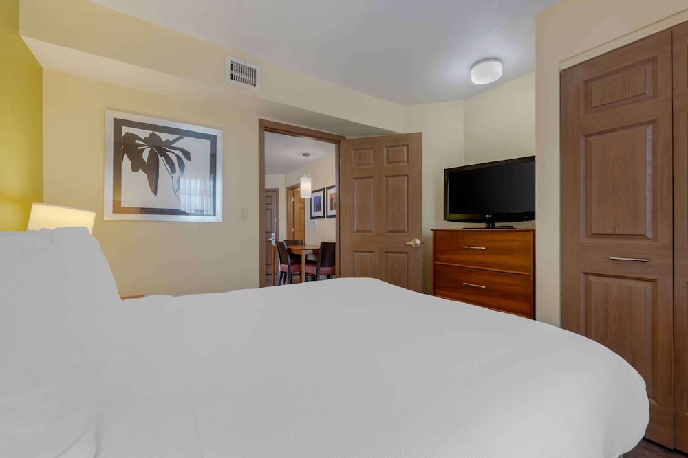 Extended Stay America Suites Chicago Elgin West Dundee 49/58