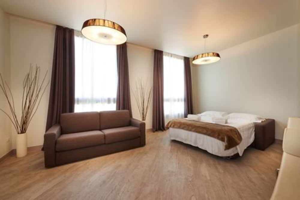 Loft, City View
