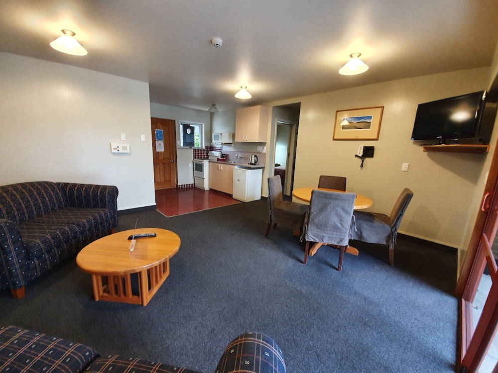 Heritage Gateway Hotel 35/55