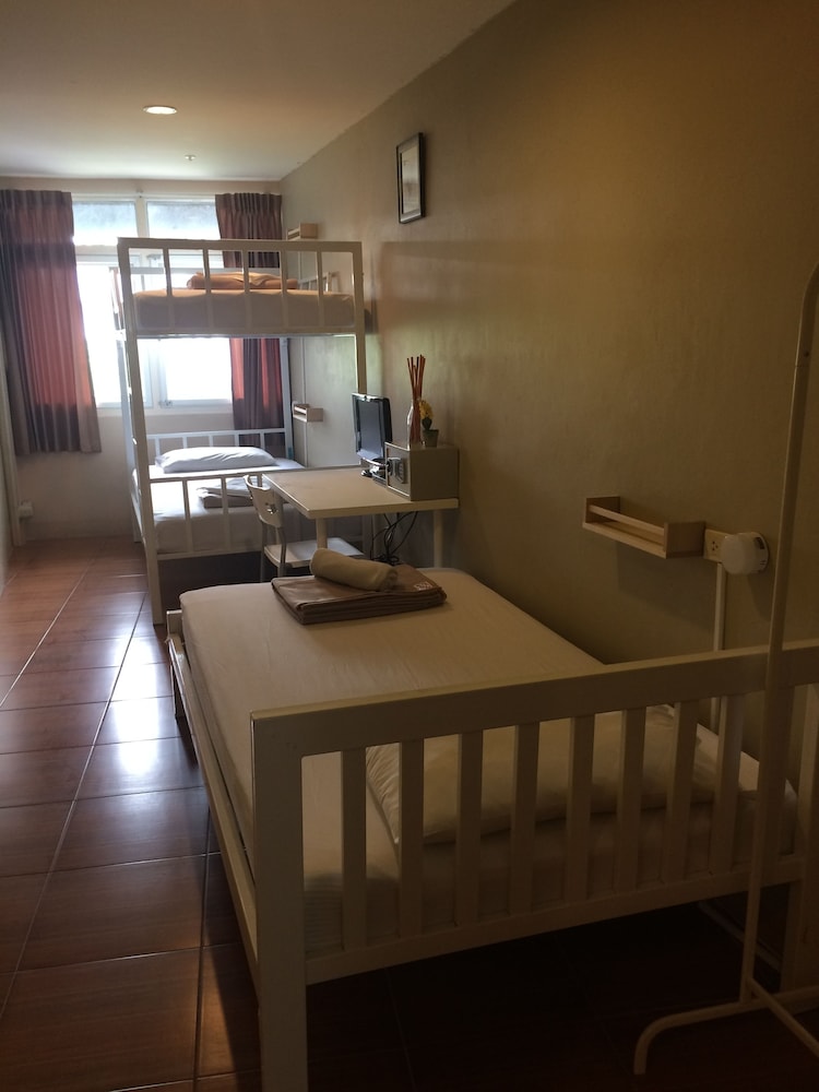 VX The Fifty Hostel 34/55