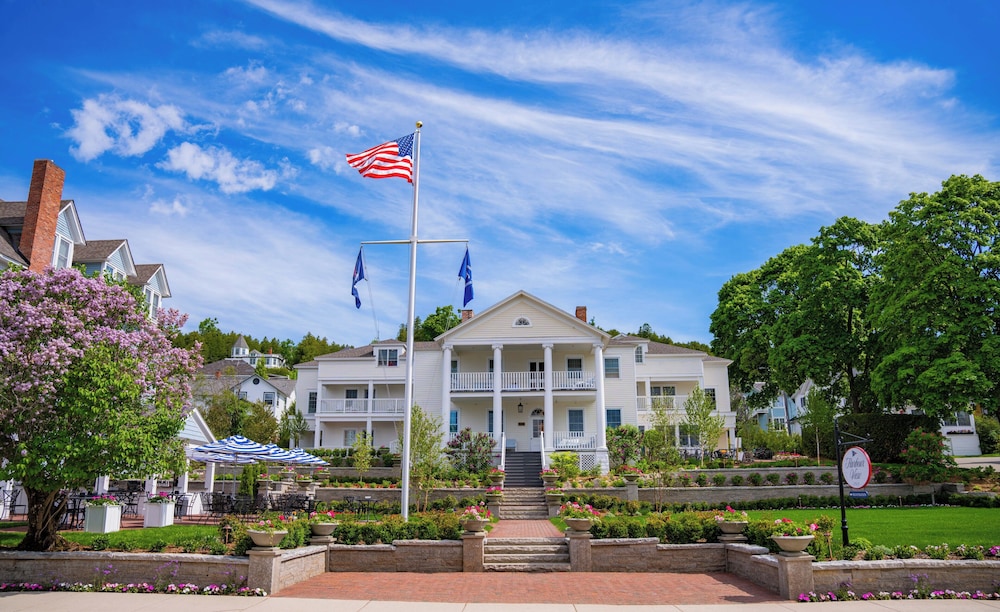 Harbour View Inn 7/76