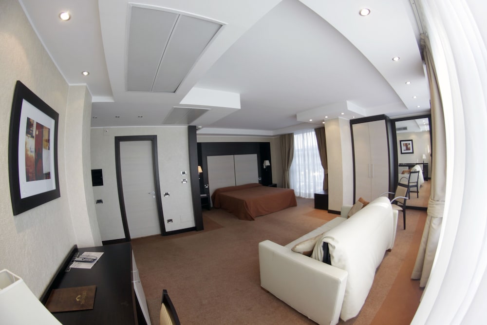 B&B HOTEL Napoli San Mauro 34/50
