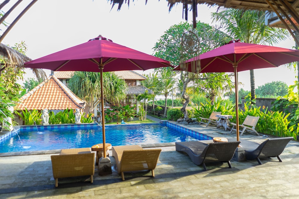 West Break Bali Medewi 33/39