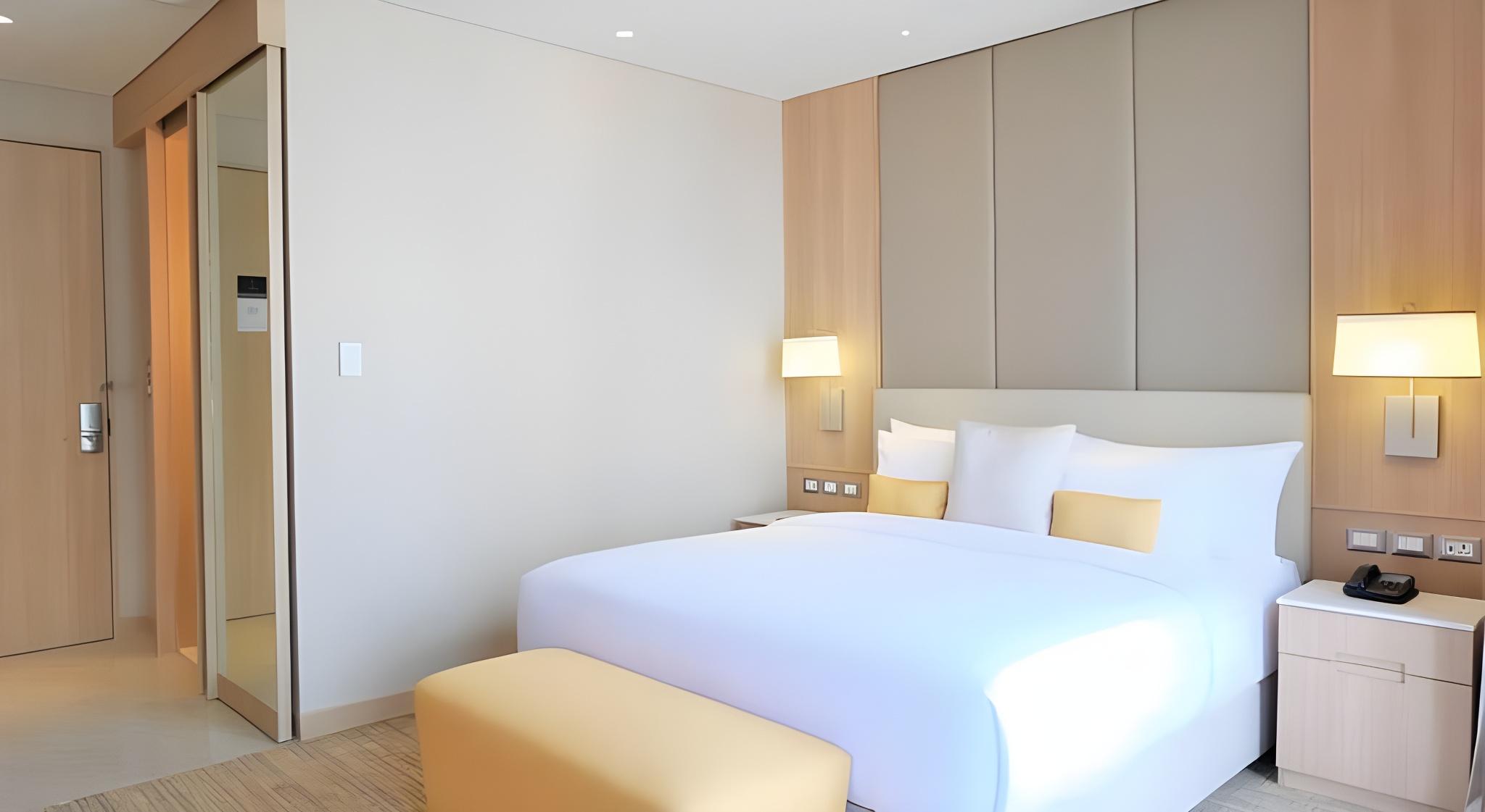 Grand, Premier, Double or Twin Bed