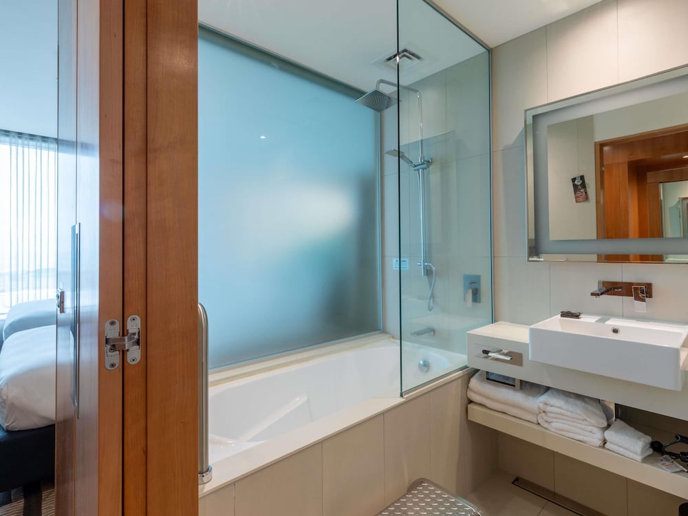 Novotel Auckland Airport 70/72