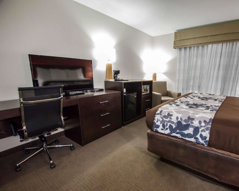 Sleep Inn & Suites And Conference Center Downtown 10/40