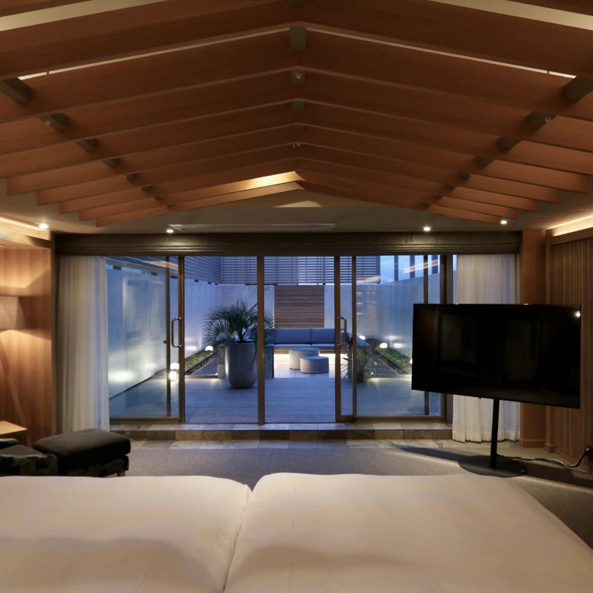 TERRACE HOTEL f Shinosaka 35/50