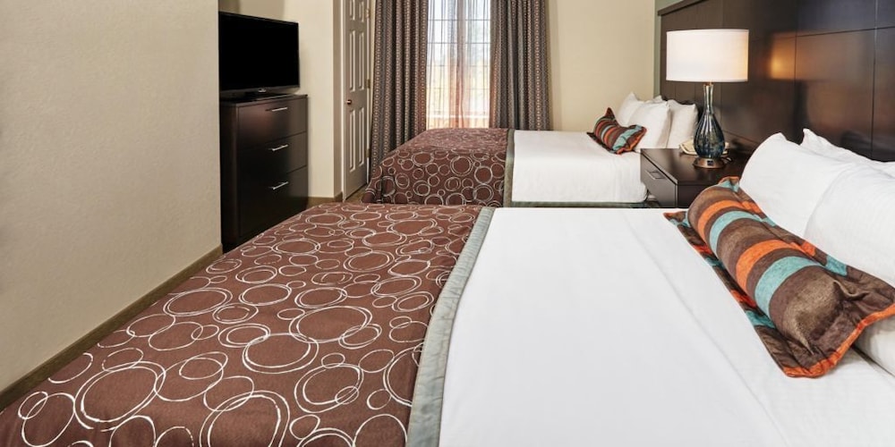 Staybridge Suites Chicago Glenview 14/58
