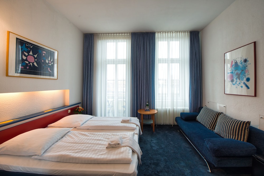 ART-HOTEL CHARLOTTENBURGER HOF 16/50