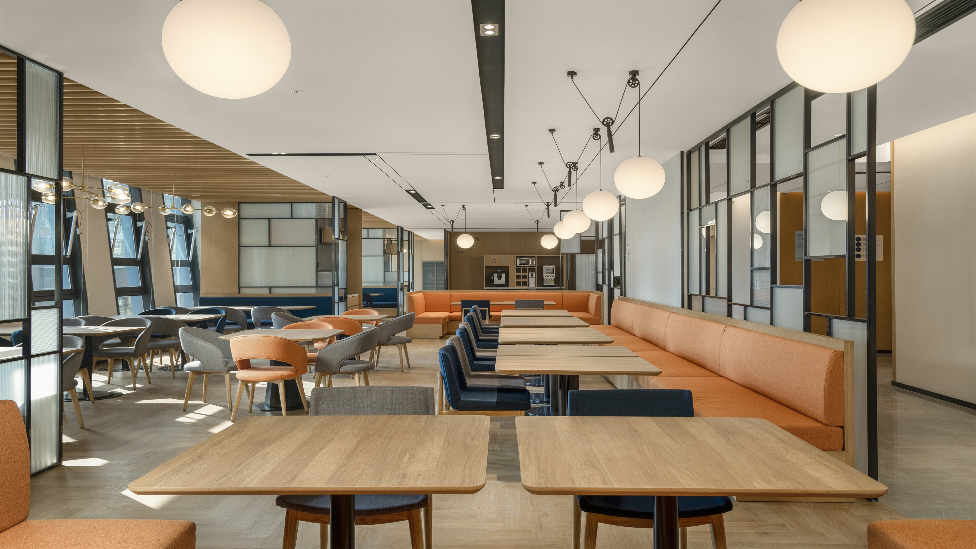 Holiday Inn Express Meishan Dongpo 36/52