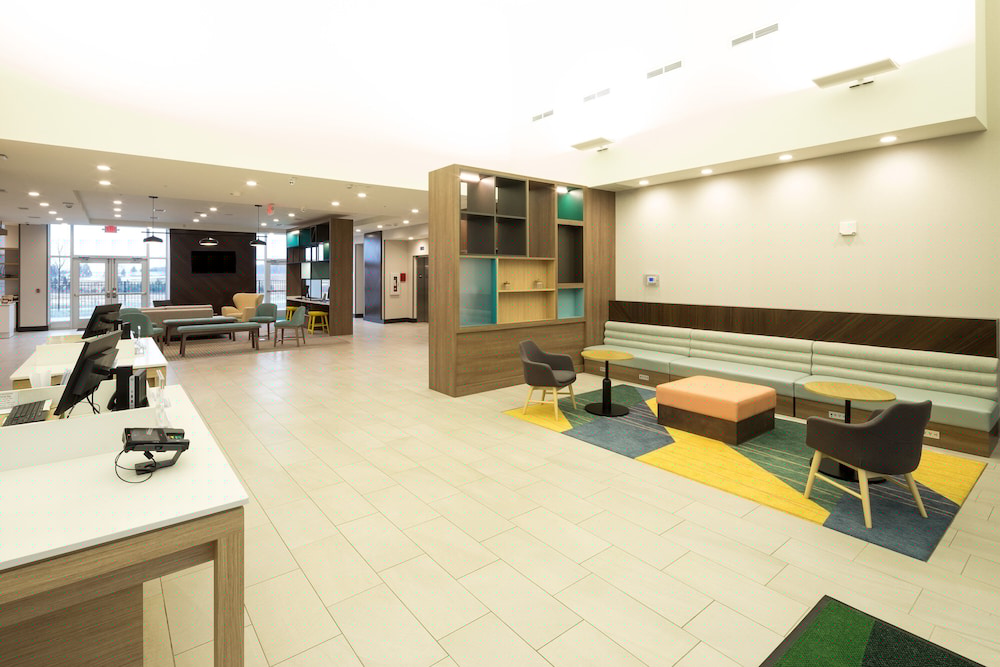 Holiday Inn Kalamazoo West 3/44