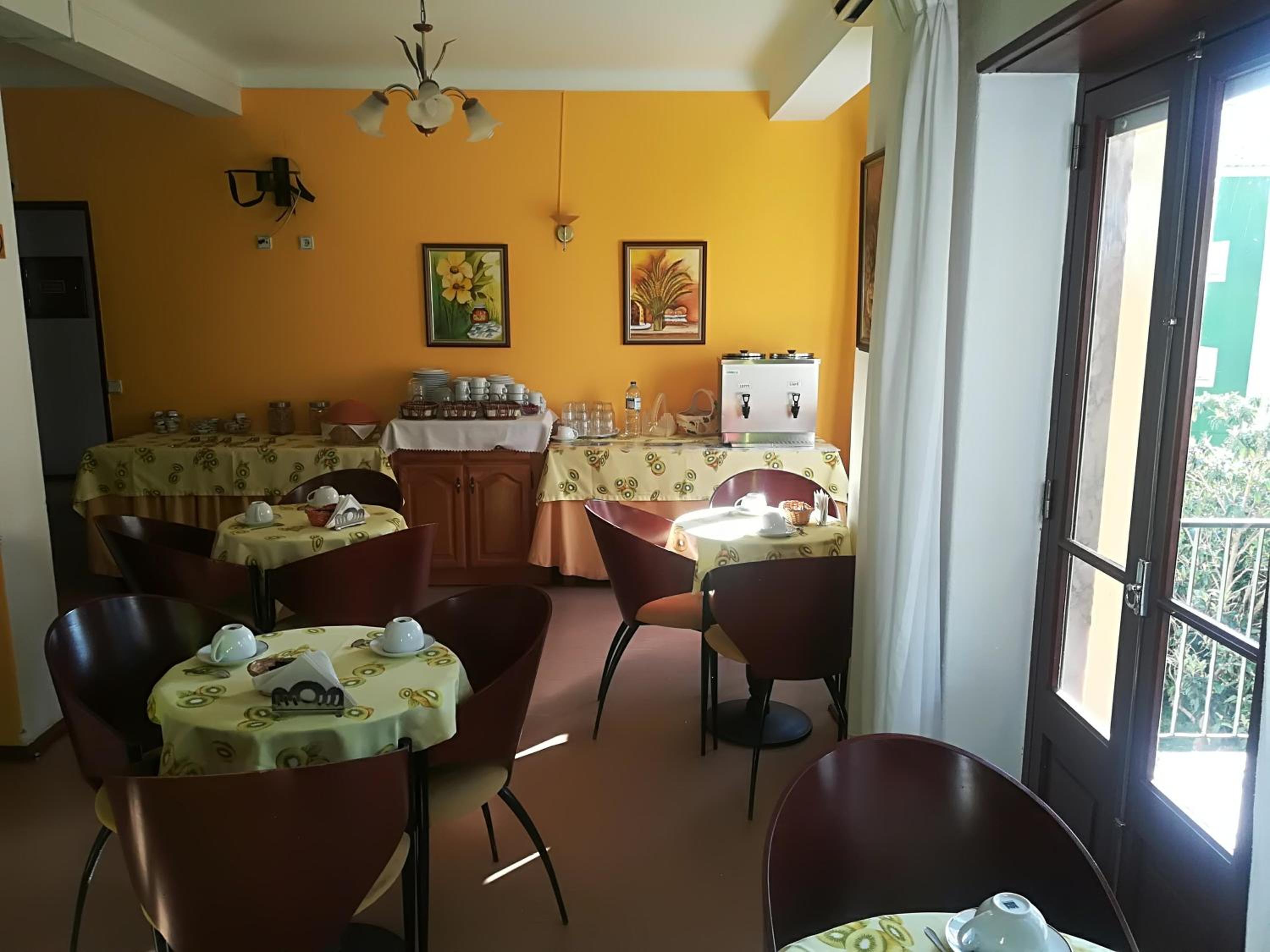 Hotel Conforto Latino 22/34