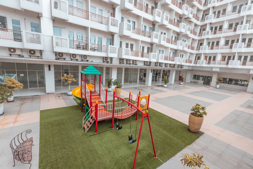 OYO 1948 Apartement Sentul Tower 15/19