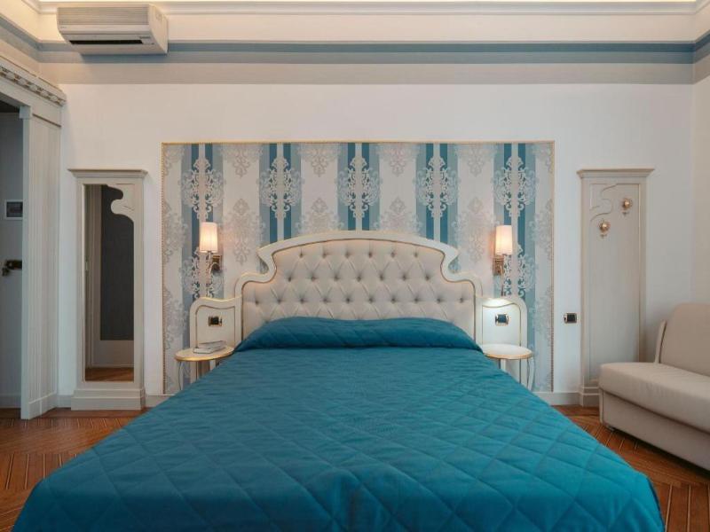Standard, Single, Double Bed, Lake View