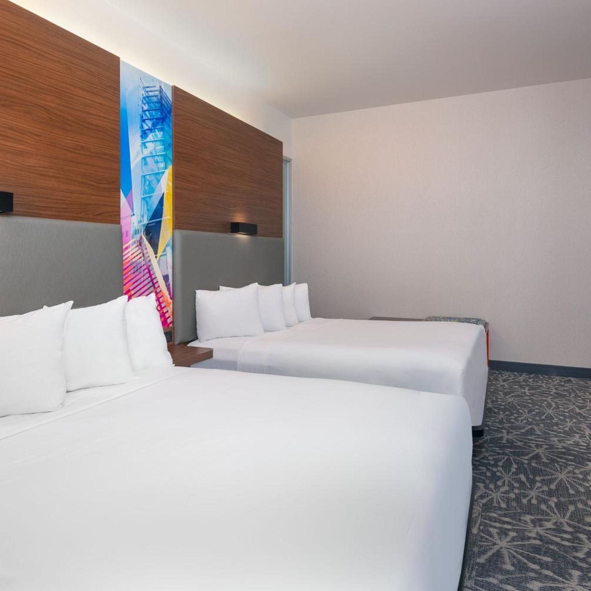 Savvy, Suite, 2 Queen Beds
