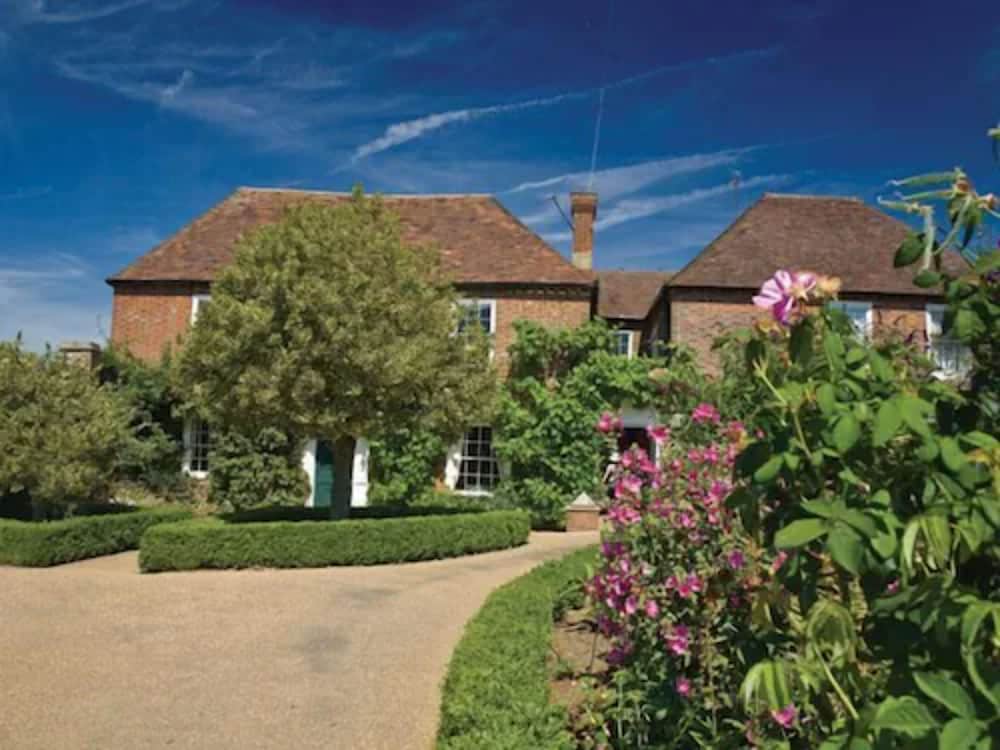 The Stable Courtyard Bedrooms At Leeds Castle 35/44