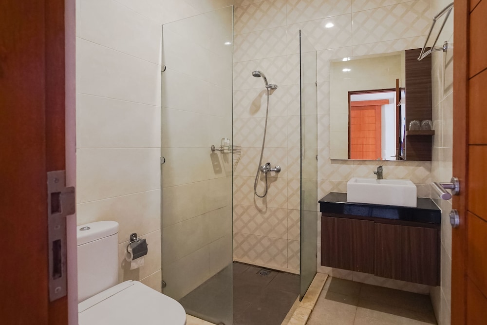 Royal Majesty Villas 67/71