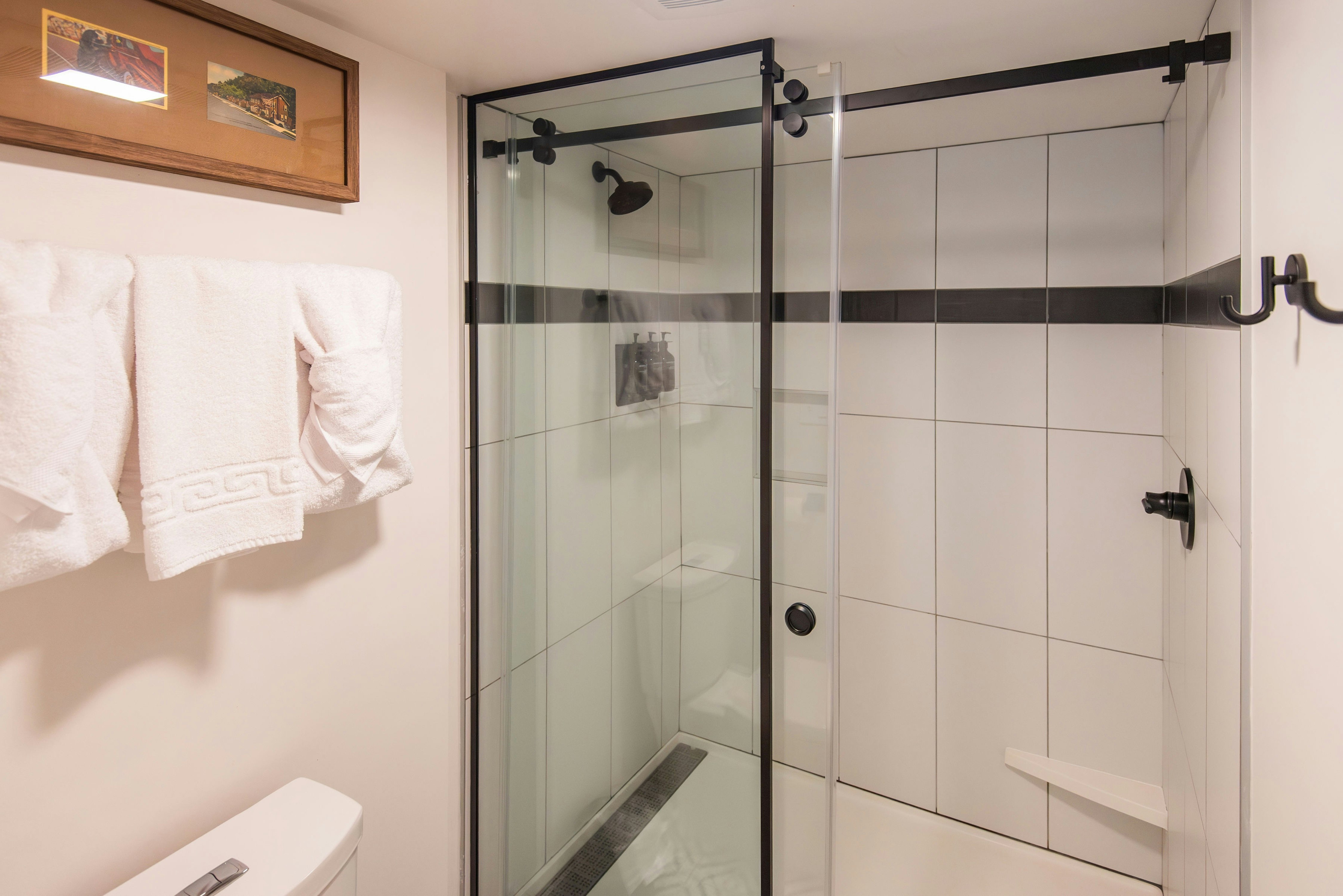 Historic Rocky Waters Inn, A Small Luxury Hotel 51/55