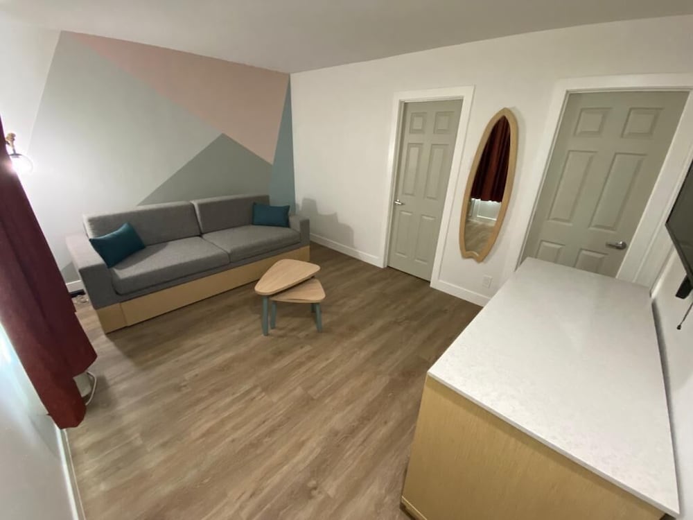 Salt Air Lodge 35/50