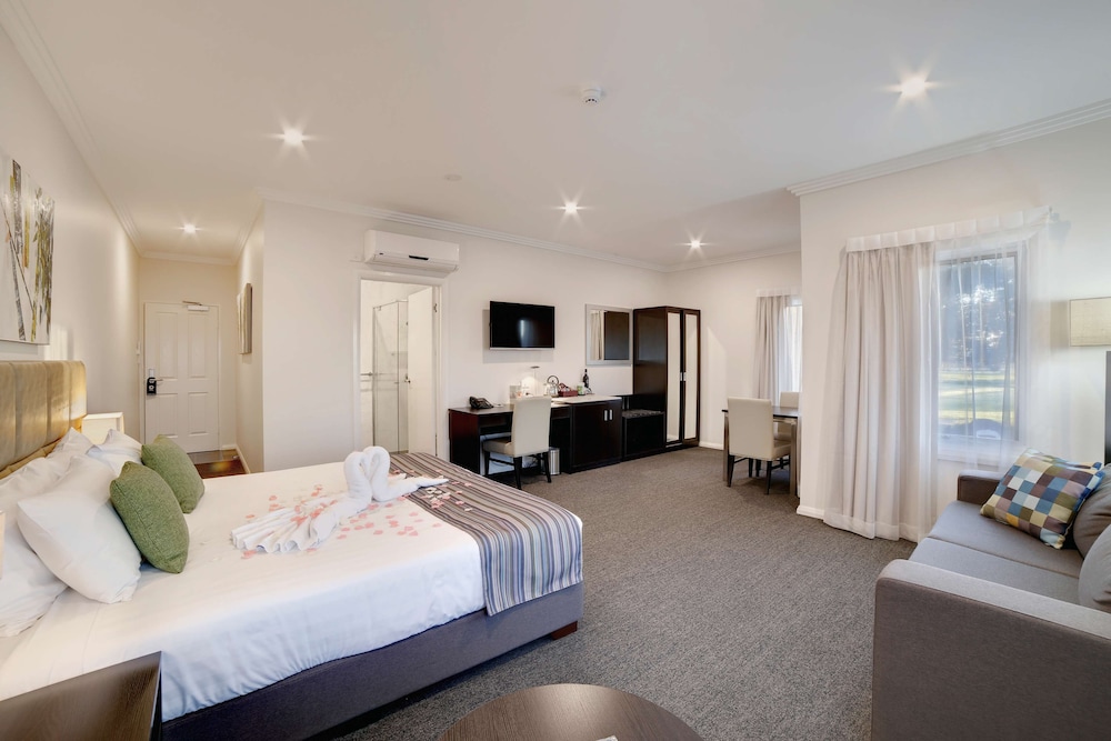 Best Western Plus Bolton on the Park 6/46