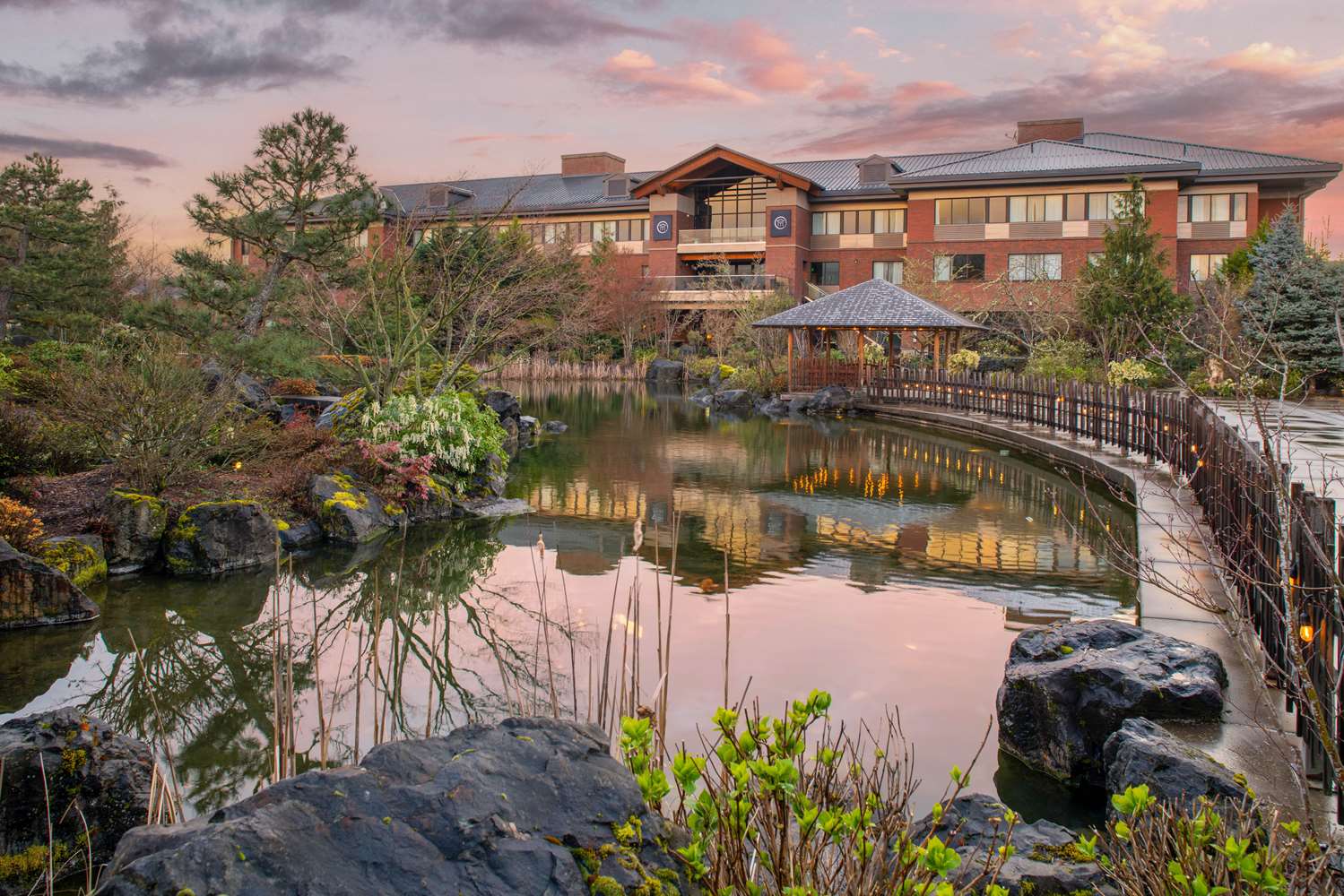 Best Western Premier Boulder Falls Inn 59/66