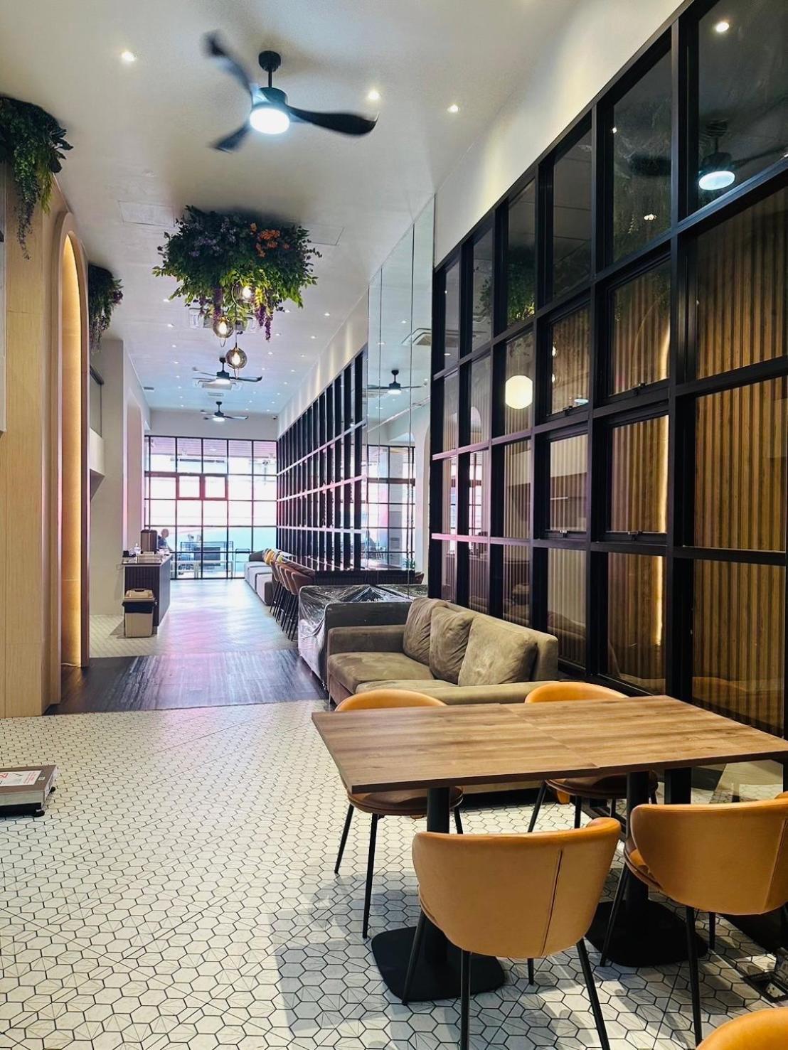 14 Sathorn Hotel 30/42