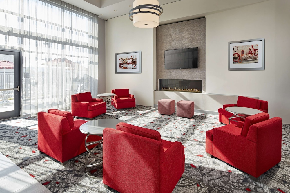 Hampton Inn Long Beach Airport 44/67