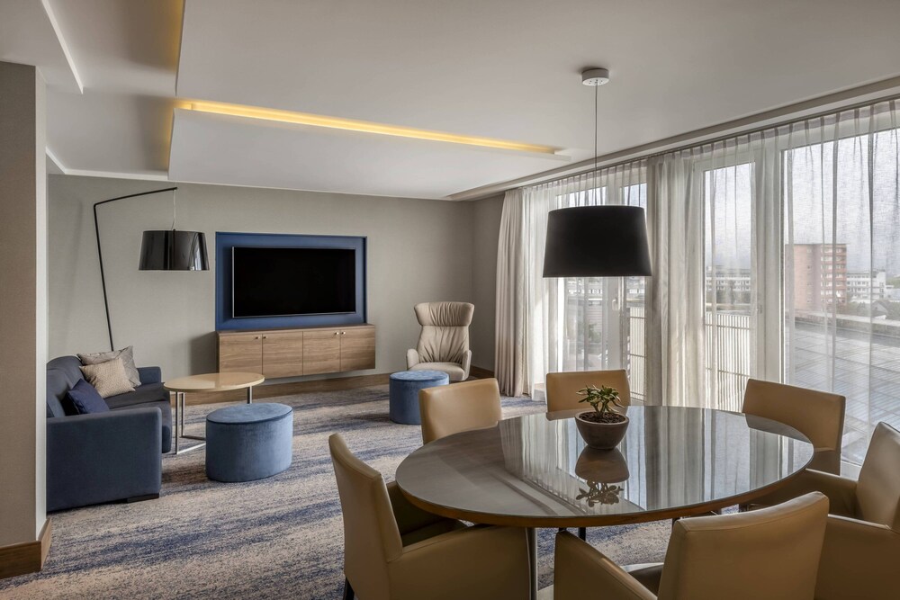 Courtyard By Marriott Linz 27/55