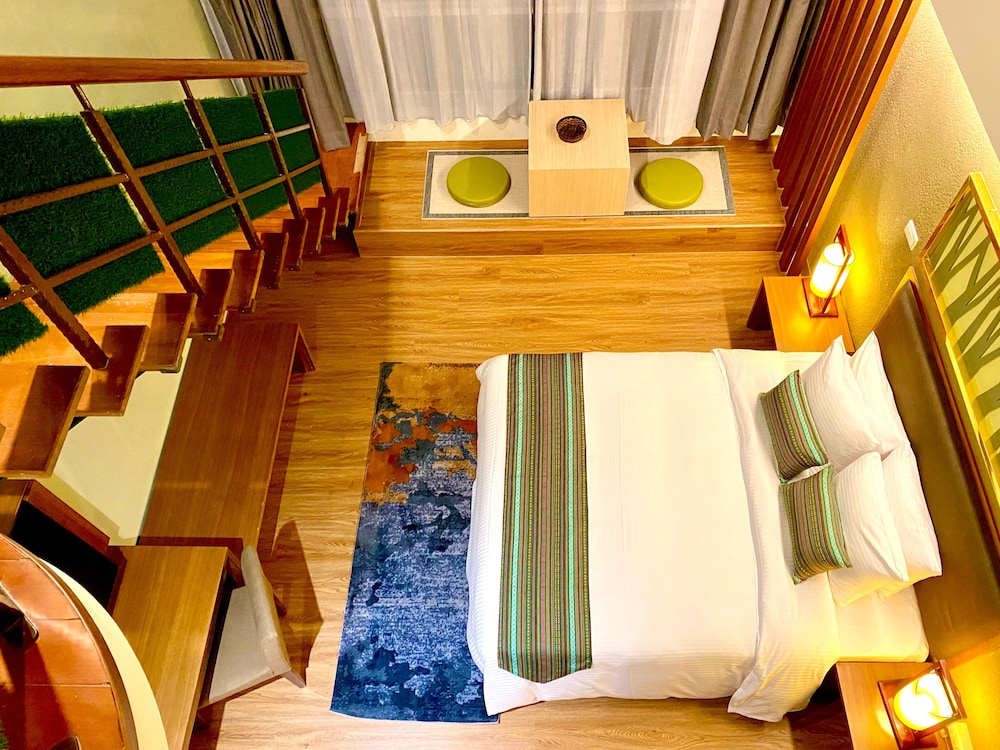 Uni-Resort Ku-Kuan 13/67