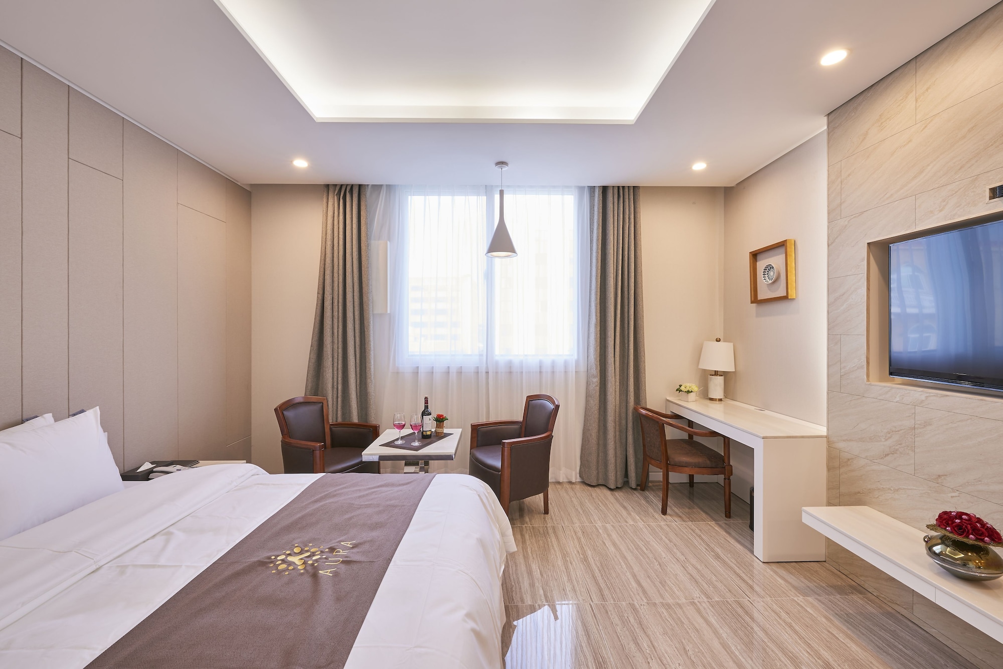 BUSINESS, DOUBLE BED