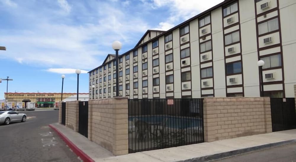 Longhorn Casino & Hotel 33/42