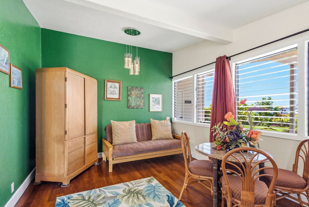 Luana Nai'a Inn 27/50